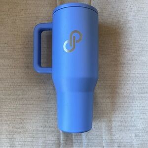 NIB Poshmark Exclusive HydroJug 32oz Cold Drink in Light Blue